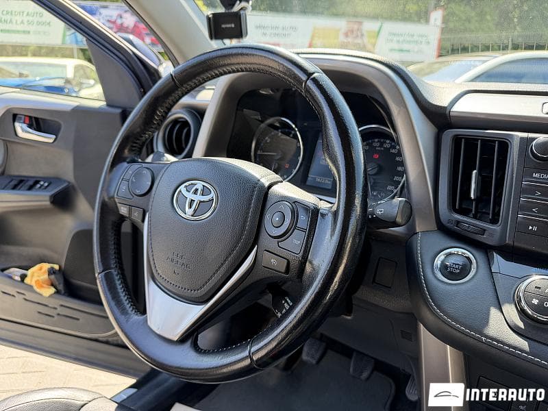 Toyota Rav-4 2017 — Миниатюра 8
