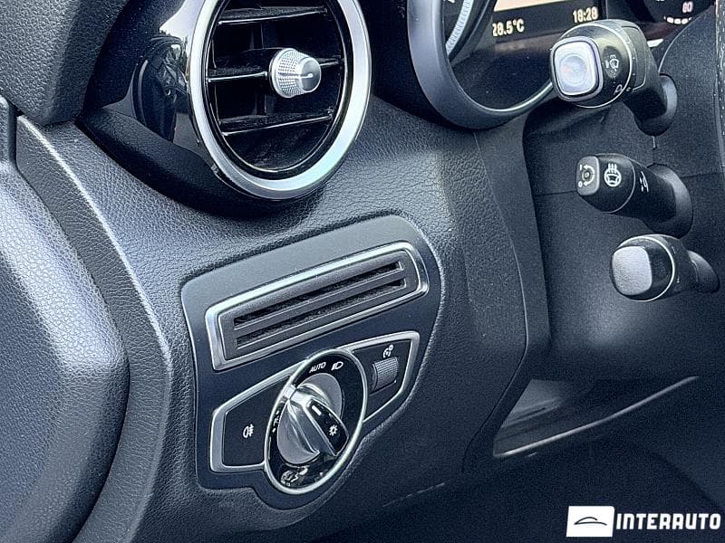 2015 Mercedes C 300 — Miniatură 13