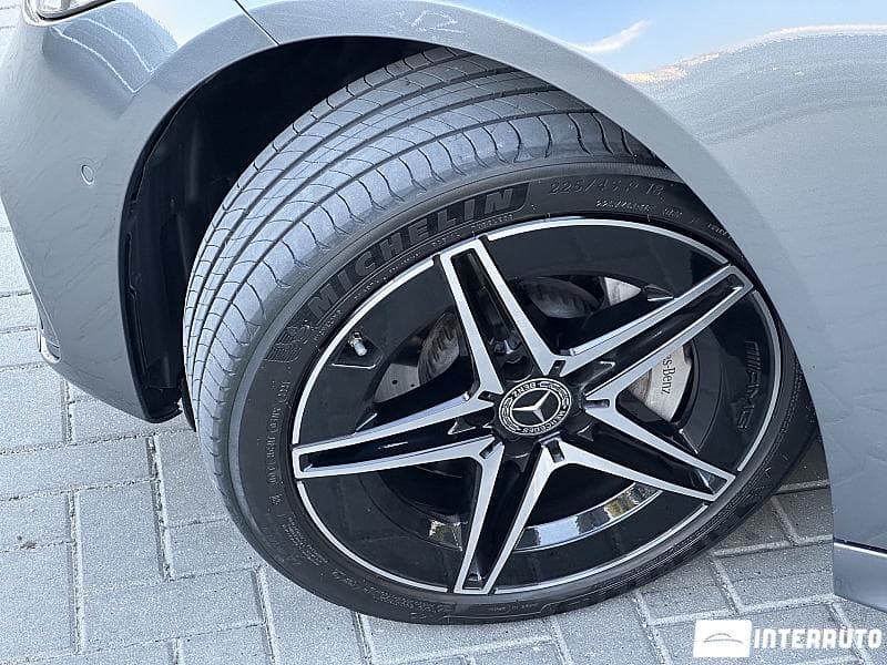 Mercedes C 200 2023 — Миниатюра 15