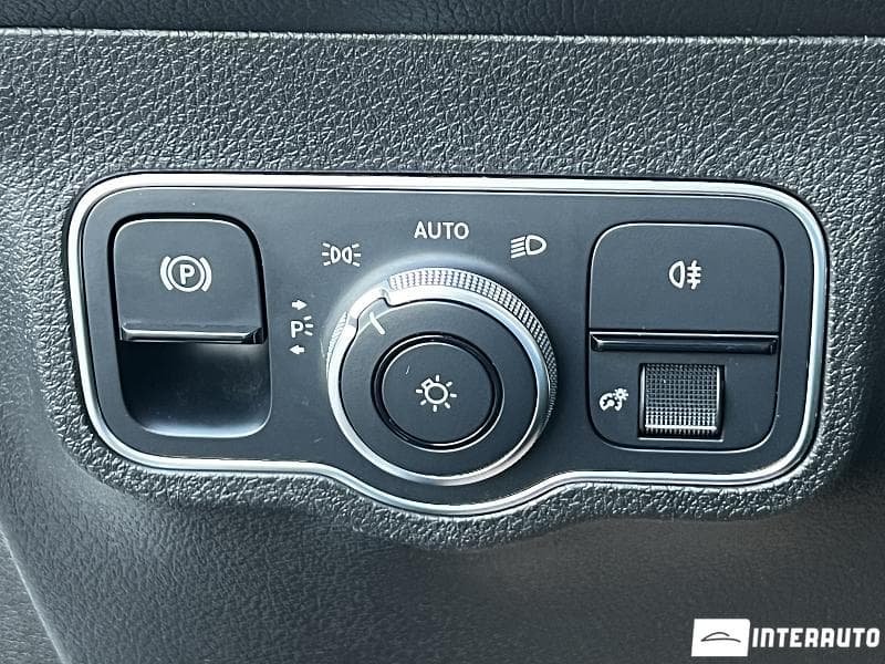 Mercedes GLB 250 2021 — Миниатюра 16