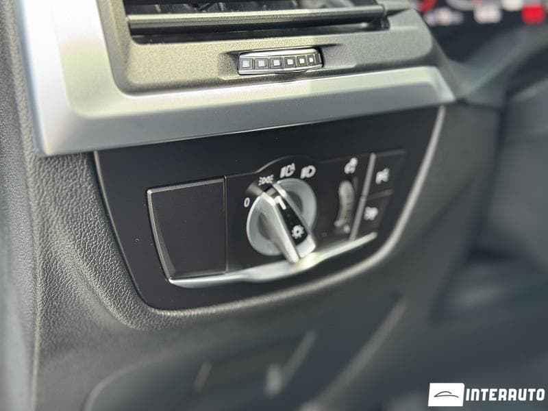 BMW X3 3.0i 2021 — Миниатюра 8