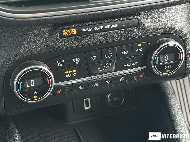 2018 Ford Focus — Miniatură 11