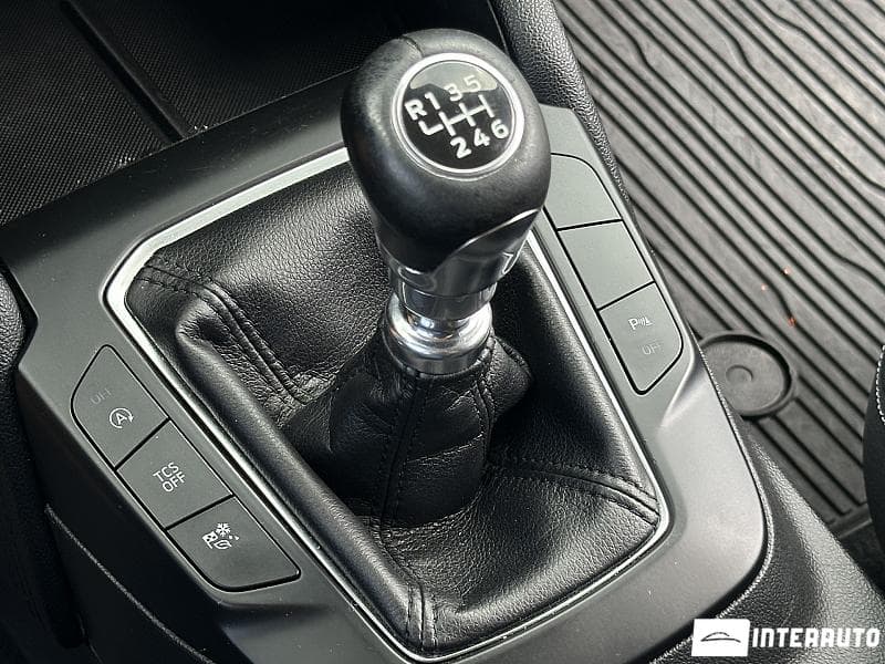 2018 Ford Focus — Miniatură 12