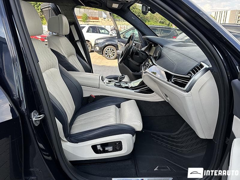 BMW X7 4.0i 2019 — Миниатюра 18