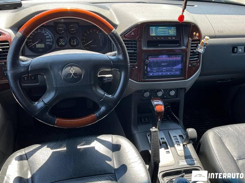 Mitsubishi Pajero 2006 — Миниатюра 8