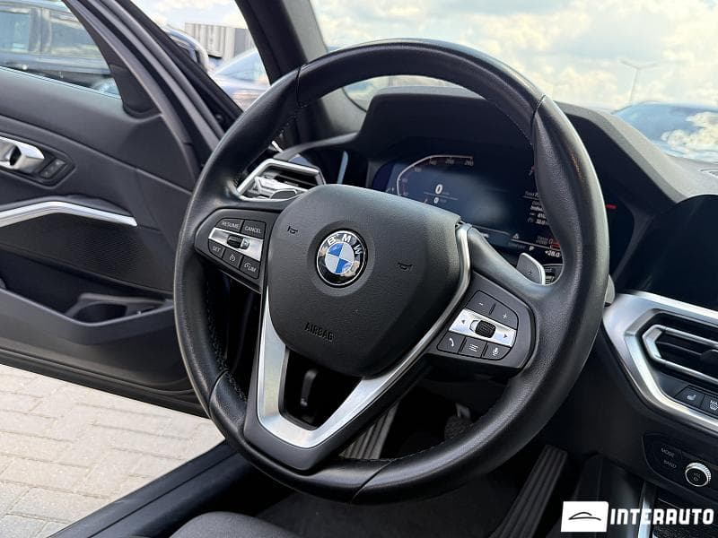 BMW 330 2021 — Миниатюра 7