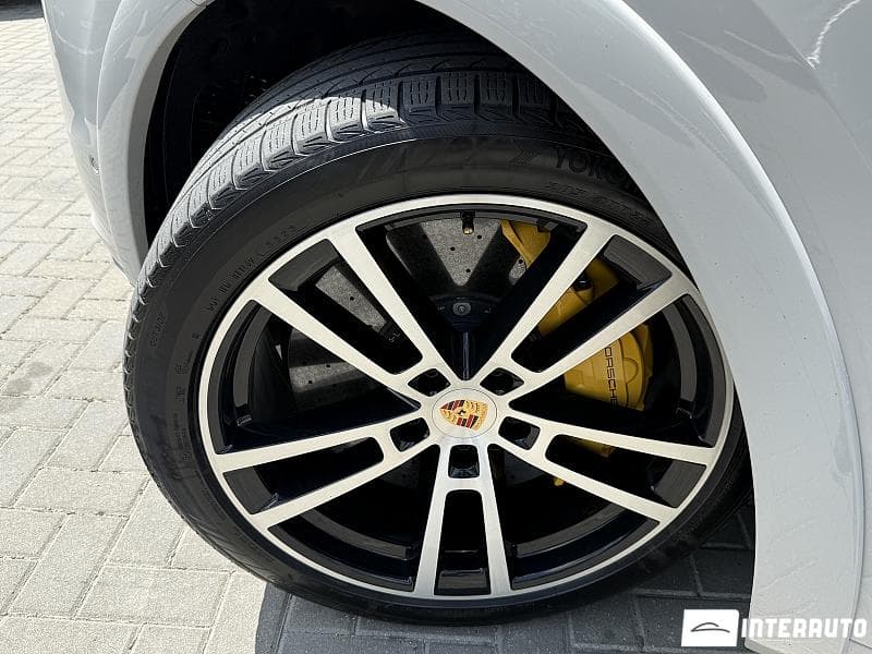 Porsche Cayenne Turbo E-Hybrid Coupe 2024 — Миниатюра 18