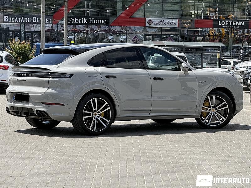 Porsche Cayenne Turbo E-Hybrid Coupe 2024 — Миниатюра 3