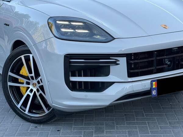 2024 Porsche Cayenne Turbo E-Hybrid Coupe — Miniatură 5