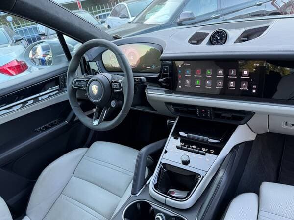 2024 Porsche Cayenne Turbo E-Hybrid Coupe — Miniatură 8