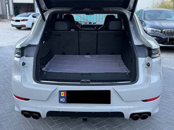 2024 Porsche Cayenne Turbo E-Hybrid Coupe — Miniatură 26