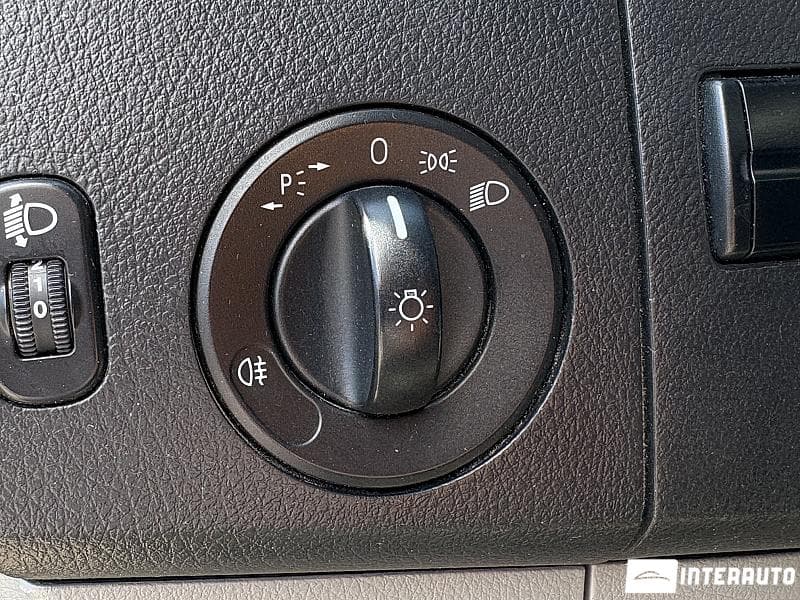 Volkswagen Crafter 2010 — Миниатюра 11