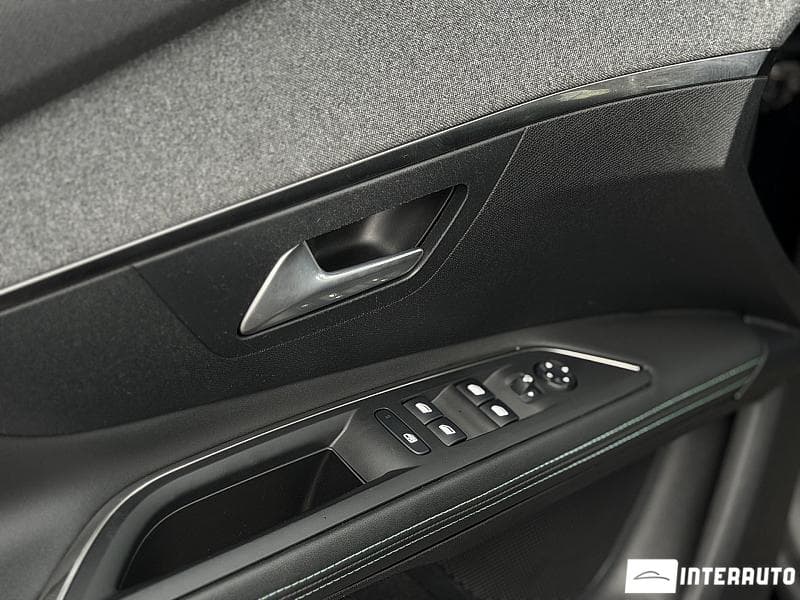 Peugeot 3008 2021 — Миниатюра 7