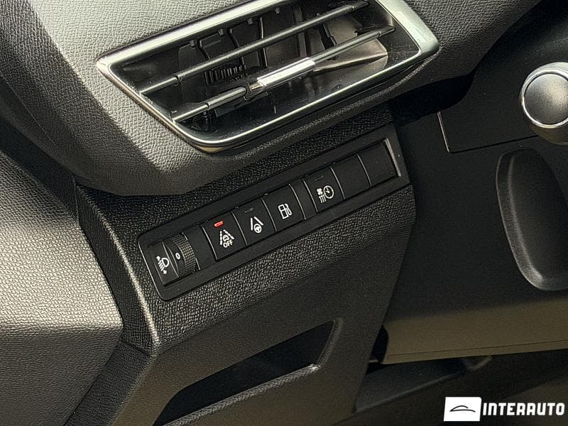 Peugeot 3008 2021 — Миниатюра 9