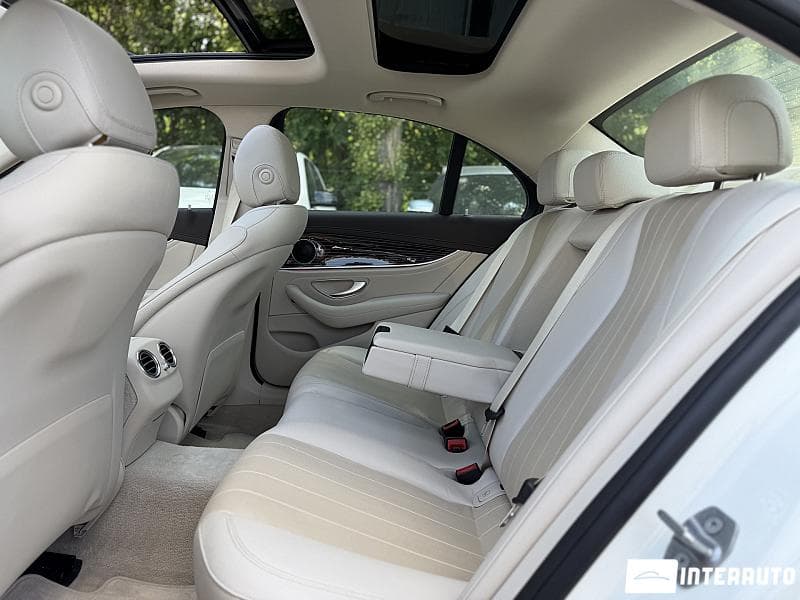2017 Mercedes E 220 — Miniatură 17