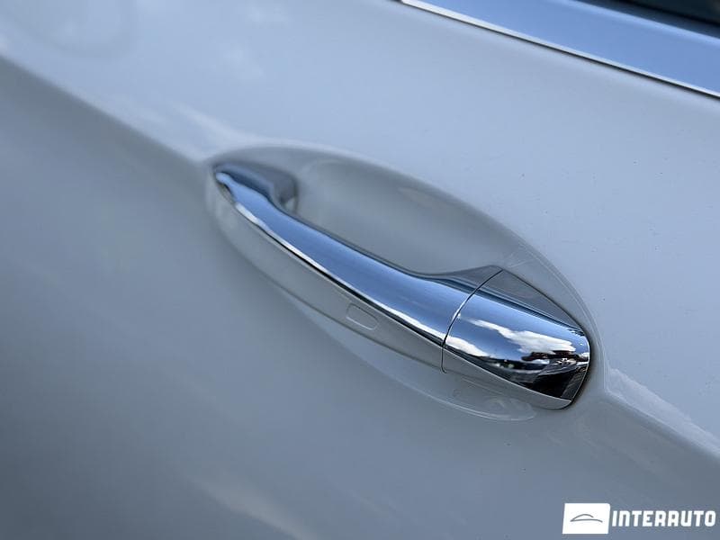 2017 Mercedes E 220 — Miniatură 6