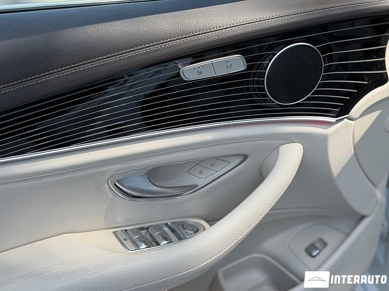 2017 Mercedes E 220 — Miniatură 7