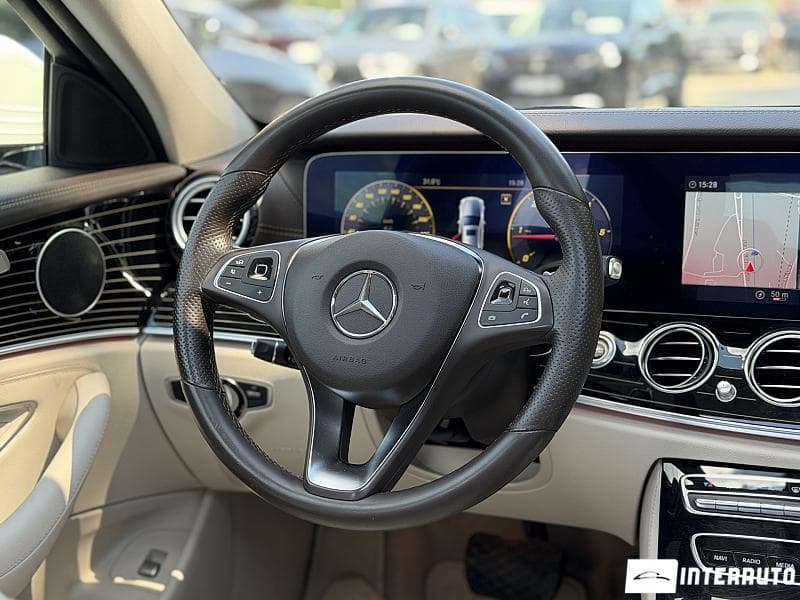 2017 Mercedes E 220 — Miniatură 9