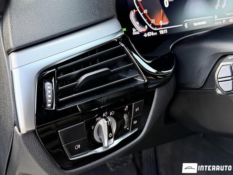 BMW 520 2021 — Миниатюра 19