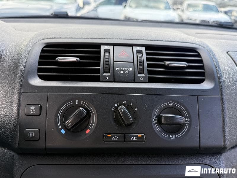 Skoda Fabia 2012 — Миниатюра 8
