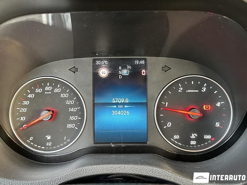 Mercedes Sprinter 2018 — Миниатюра 8