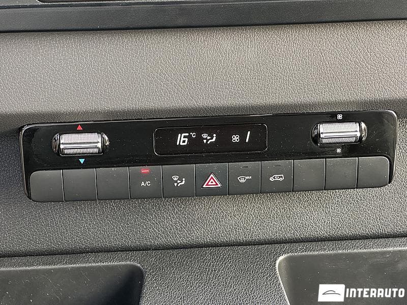 Mercedes Sprinter 2018 — Миниатюра 10