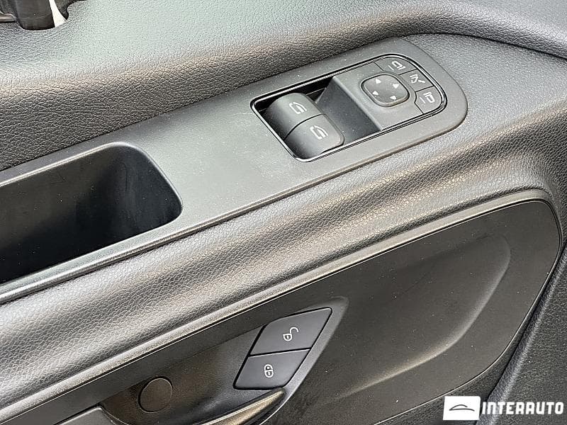 Mercedes Sprinter 2018 — Миниатюра 18