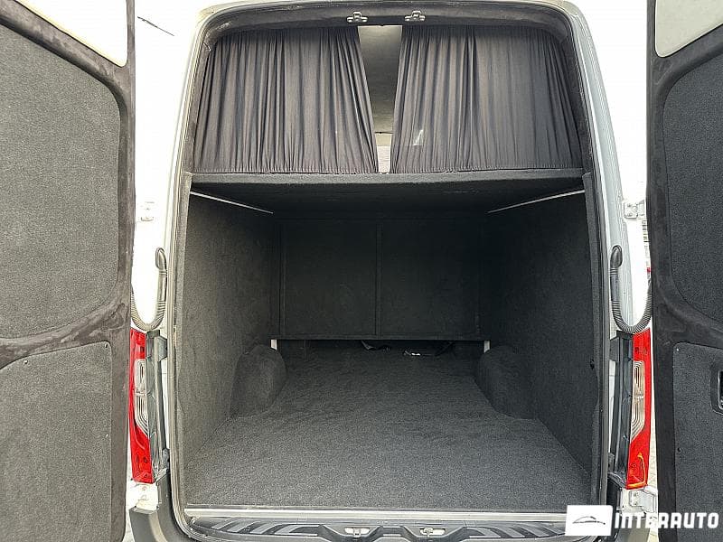 Mercedes Sprinter 2018 — Миниатюра 20