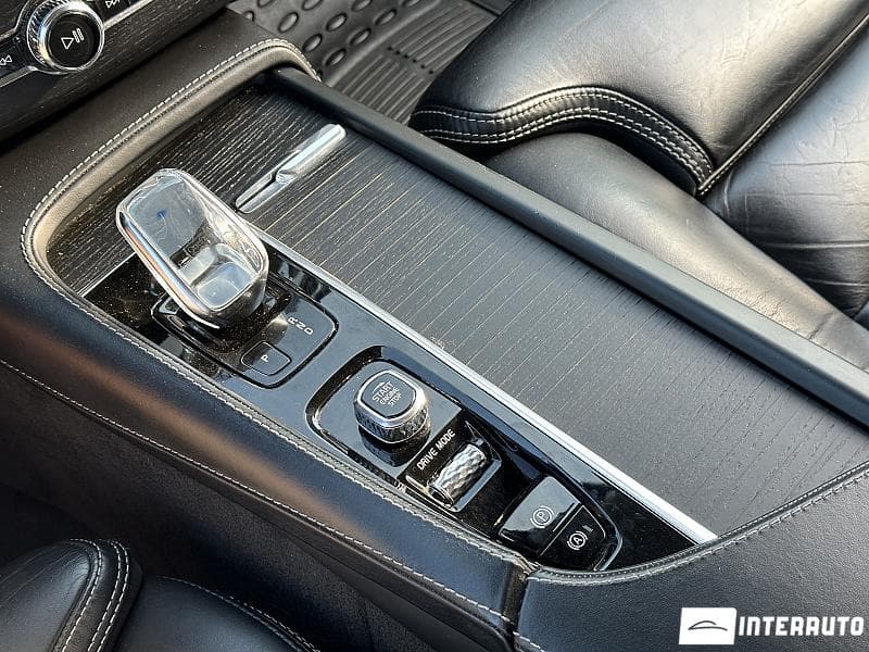 Volvo XC 90 2019 — Миниатюра 12