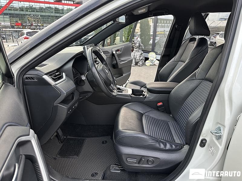 Toyota Rav-4 2021 — Миниатюра 5