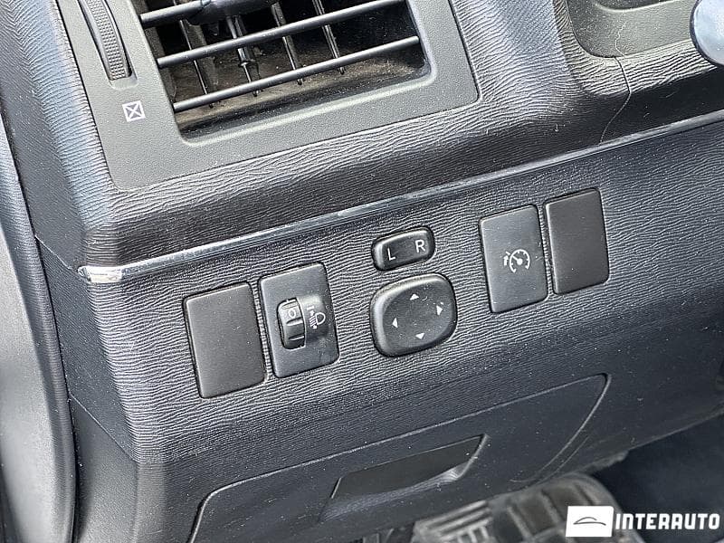Toyota Avensis 2011 — Миниатюра 17