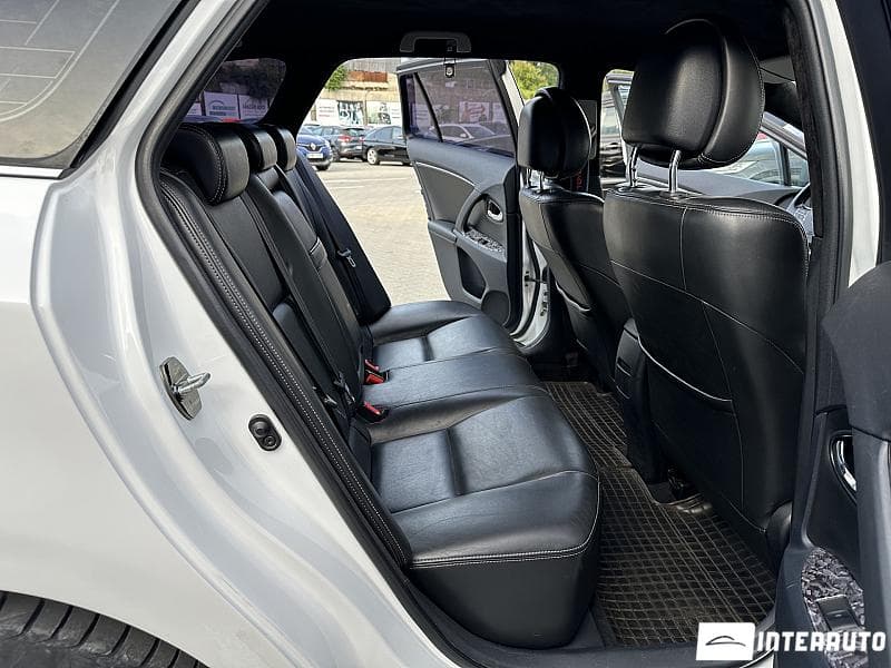 Toyota Avensis 2011 — Миниатюра 13