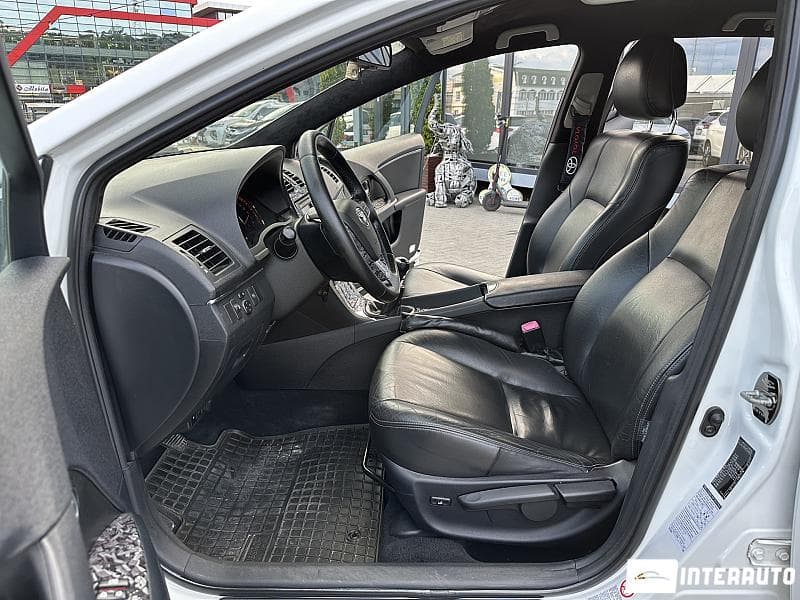 Toyota Avensis 2011 — Миниатюра 5