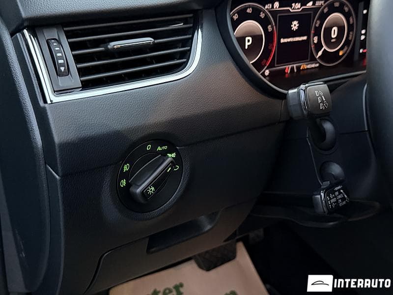 2020 Skoda Octavia — Miniatură 19