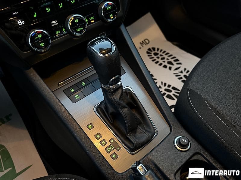 2020 Skoda Octavia — Miniatură 11