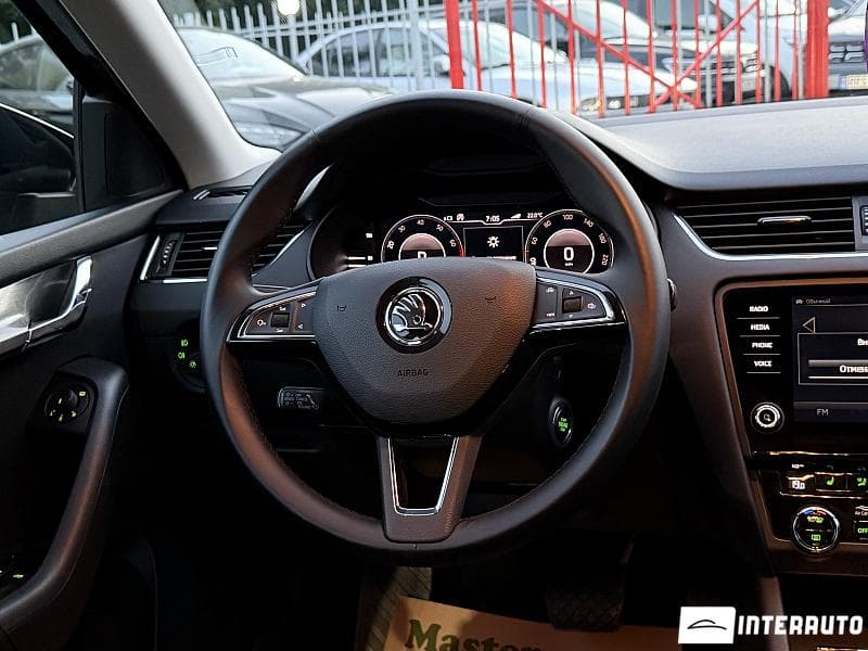 2020 Skoda Octavia — Miniatură 8