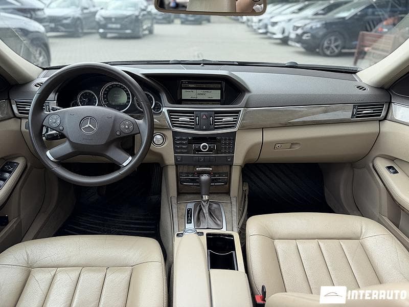 Mercedes E 220 2009 — Миниатюра 17