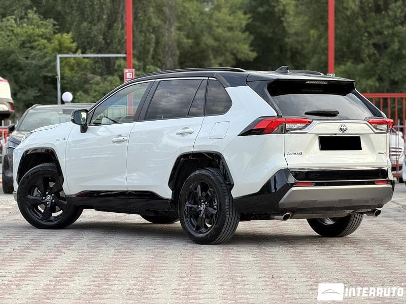 Toyota Rav-4 2021 — Миниатюра 3