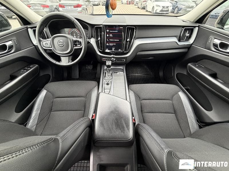 Volvo XC 60 2018 — Миниатюра 8