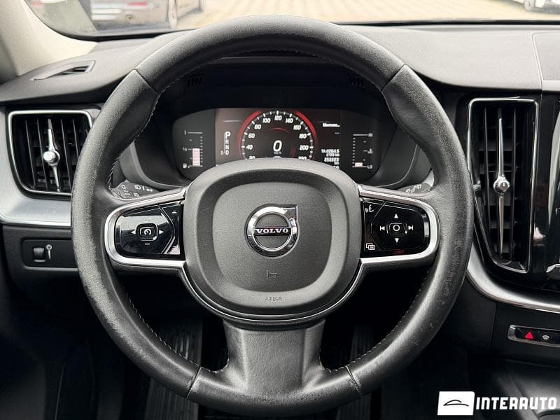 Volvo XC 60 2018 — Миниатюра 10