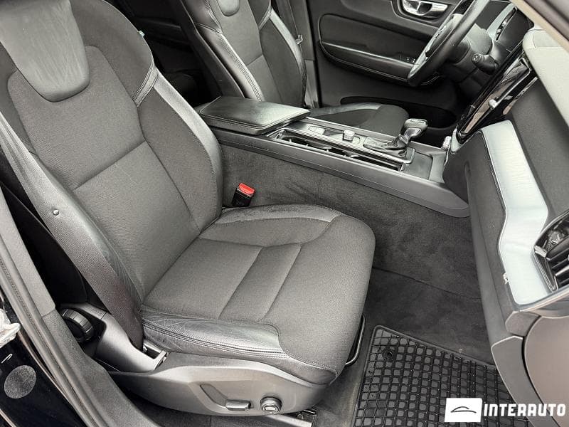 Volvo XC 60 2018 — Миниатюра 16