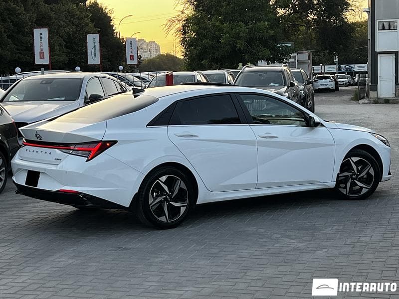 Hyundai Elantra 2022 — Миниатюра 2