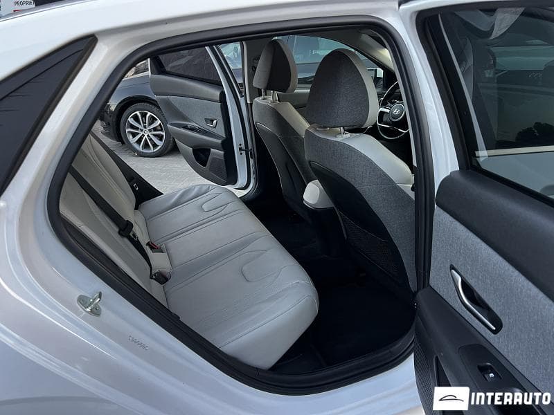 Hyundai Elantra 2022 — Миниатюра 8