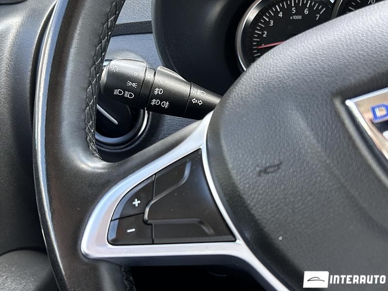 Dacia Lodgy Stepway 2018 — Миниатюра 9