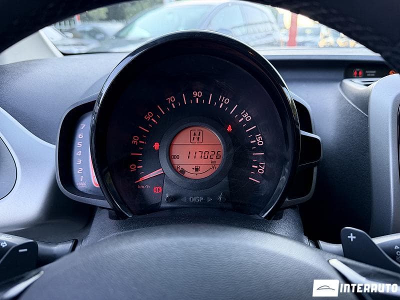 Toyota Aygo 2017 — Миниатюра 8