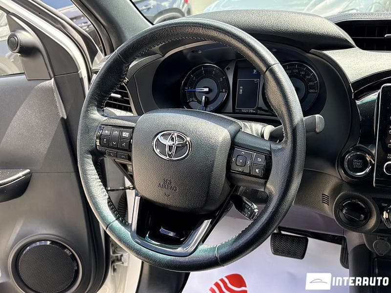 Toyota Hilux 2022 — Миниатюра 7
