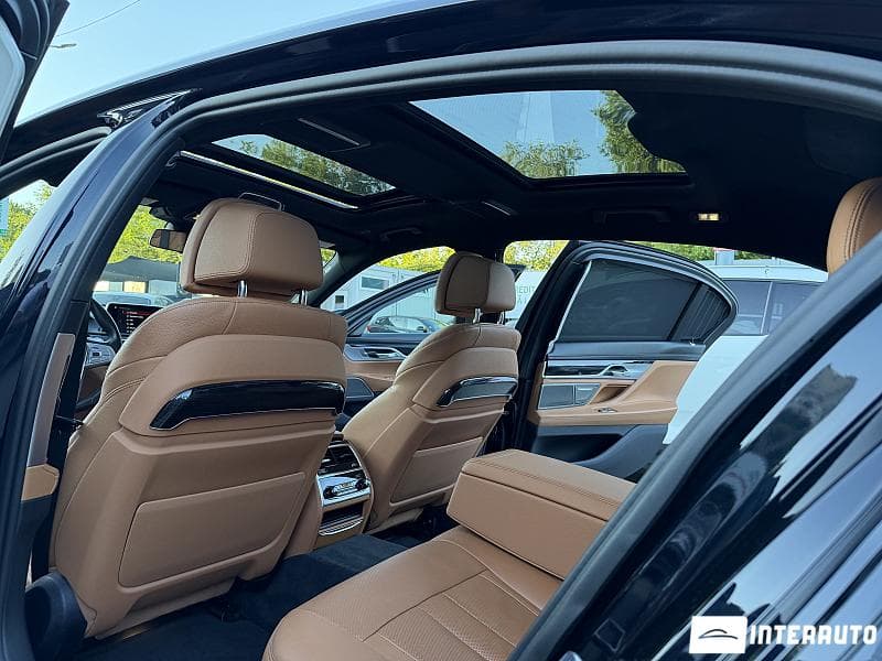 BMW 740e 2017 — Миниатюра 9