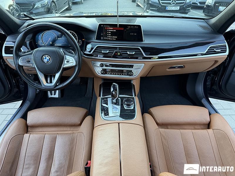 BMW 740e 2017 — Миниатюра 10