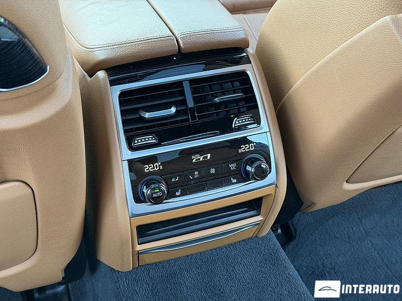 BMW 740e 2017 — Миниатюра 17