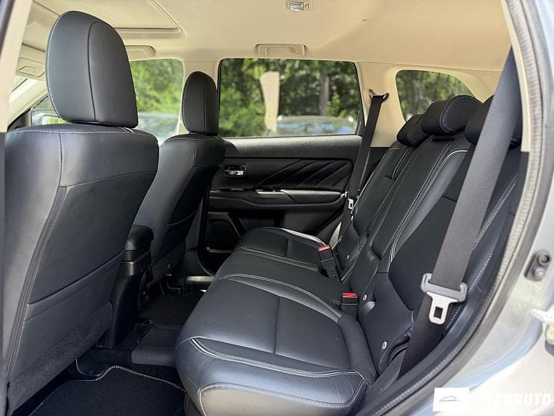 Mitsubishi Outlander 2015 — Миниатюра 19